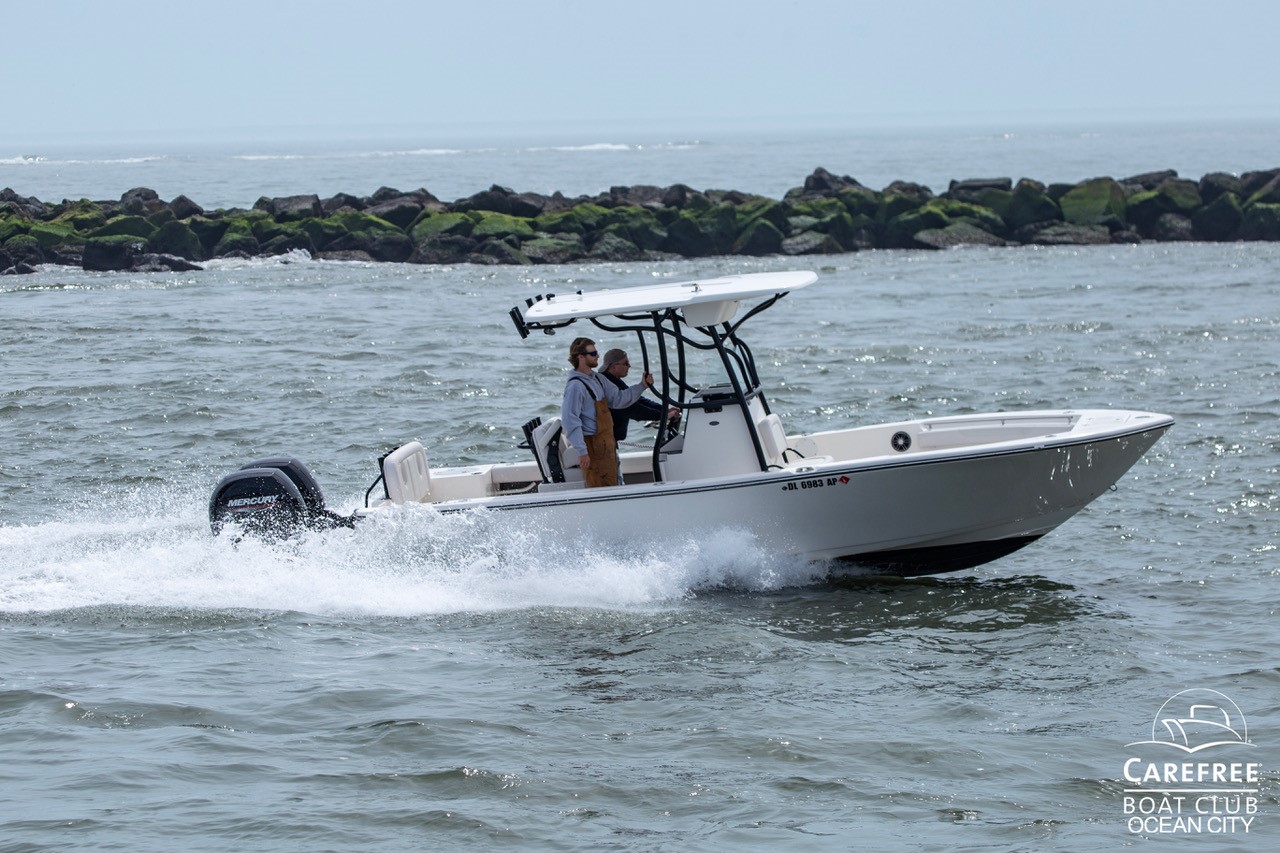 Sea Born LX24 Twin Engine Offshore Center Console